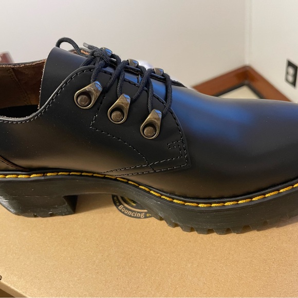 Dr. Martens Womens Leona Low Platform Shoe size 9 - Picture 4 of 8
